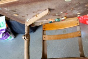 Remove Chewing Gum Cleaning Tip